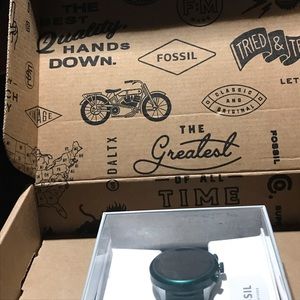 Fossil 4th Gen Smart Watch, w silicone Strap Green